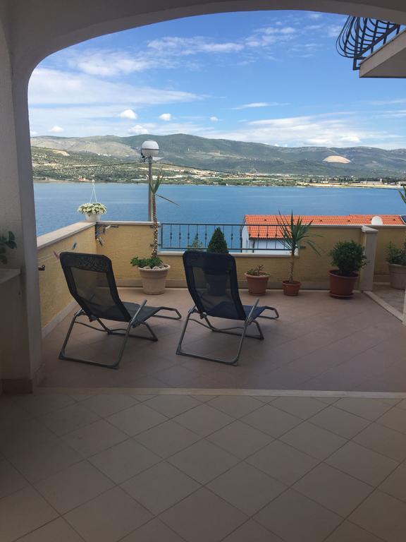 Apartment Karmen Трогір Екстер'єр фото